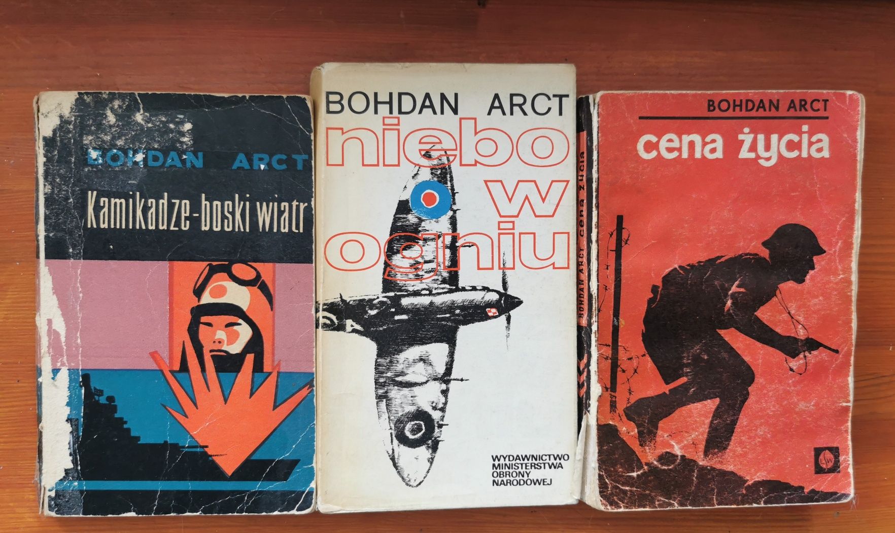 "Kamikadze - boski wiatr" "Niebo w ogniu" "Cena życia" literatura IIWŚ