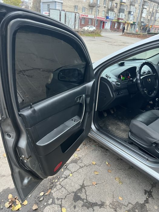 Продам chevrolet aveo T250 1.5 газ/бенз 2008 майже не фарбована