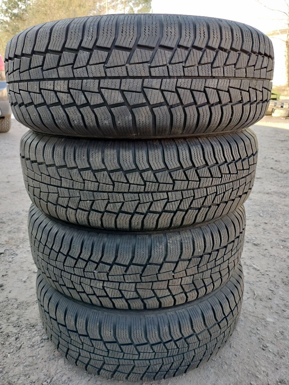 Opony zimowe 195/65r15 wintech viking