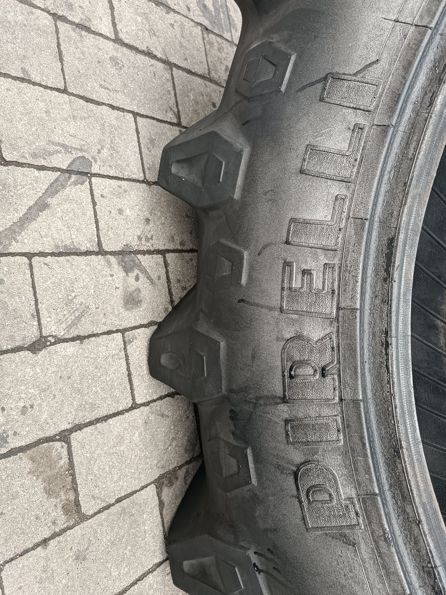 520/70R38  Pirelli TM 700 Radial