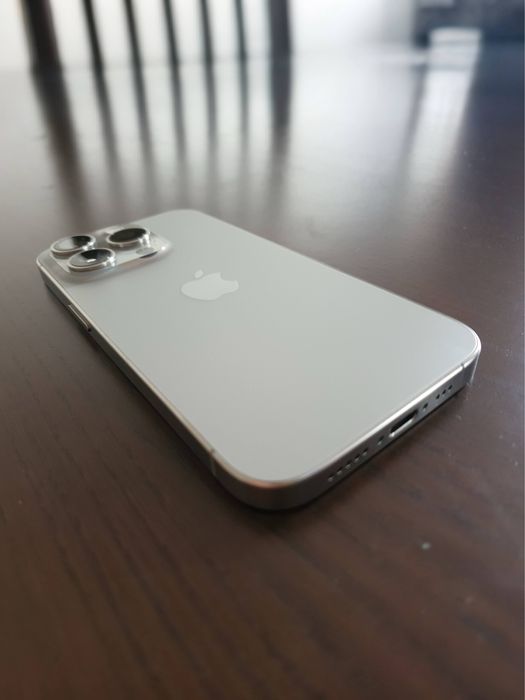 iPhone 15 Pro 256GB Titânio — Impecável, Garantia até 2027