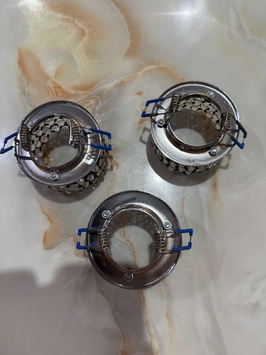 Oprawa halogenowa,halogen z krysztalkami ,czarny 3 szt,tanio,polecam!