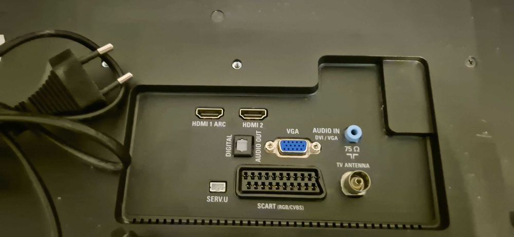 Telewizor PHILIPS 24PFT5303/12 – 24 cale, DVB-T2, stan bardzo dobry