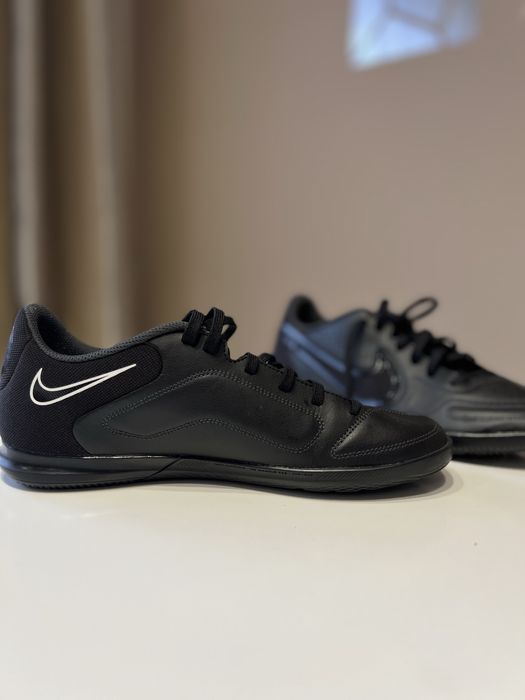 Футзалки Nike legend 9 club IC