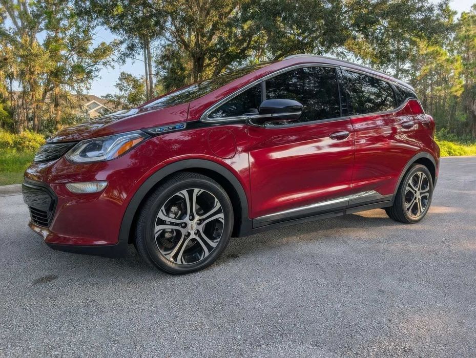 Chevrolet Bolt EV      2021