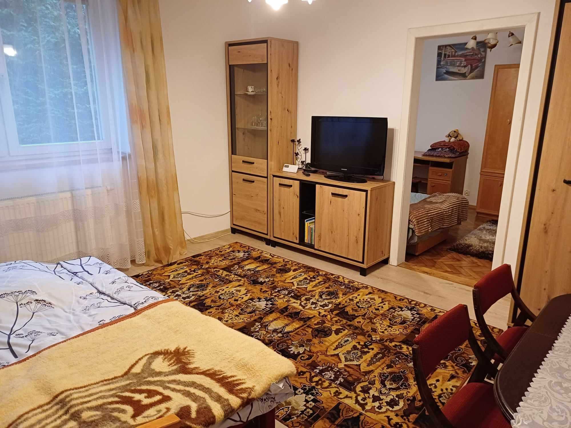 Tanie noclegi pokoje wynajem w górach w Beskidach