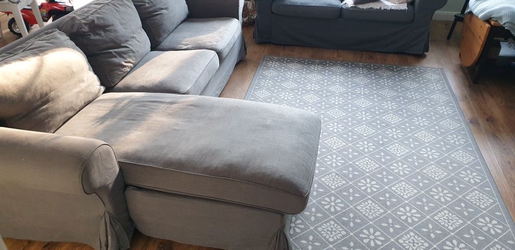 Ikea Ektorp szara sofa trzyosobowa z szezlongiem meble ogrodowe