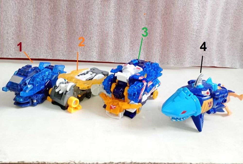 Продам Трансформер 4ШТ HASBRO AULDEY Screechers