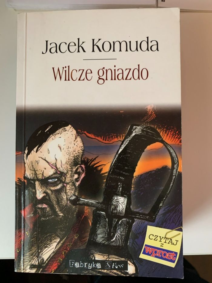 Wilcze gniazdo J.Komuda BDB