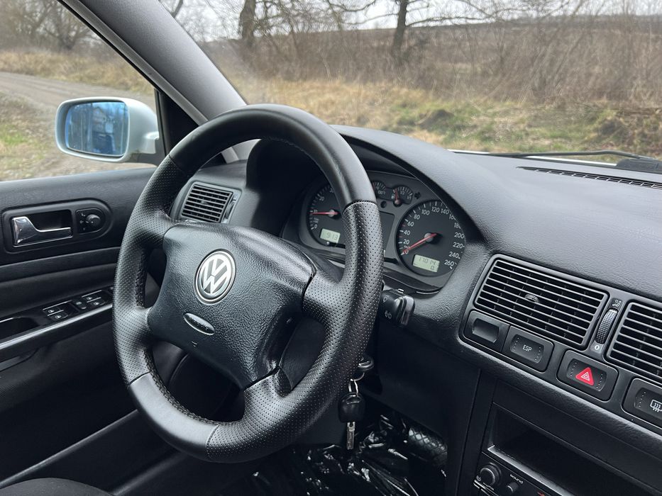 Продам VW Golf 1.6 бензин АВТОМАТ