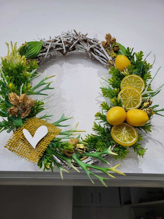 Декор, зроблений власноруч.