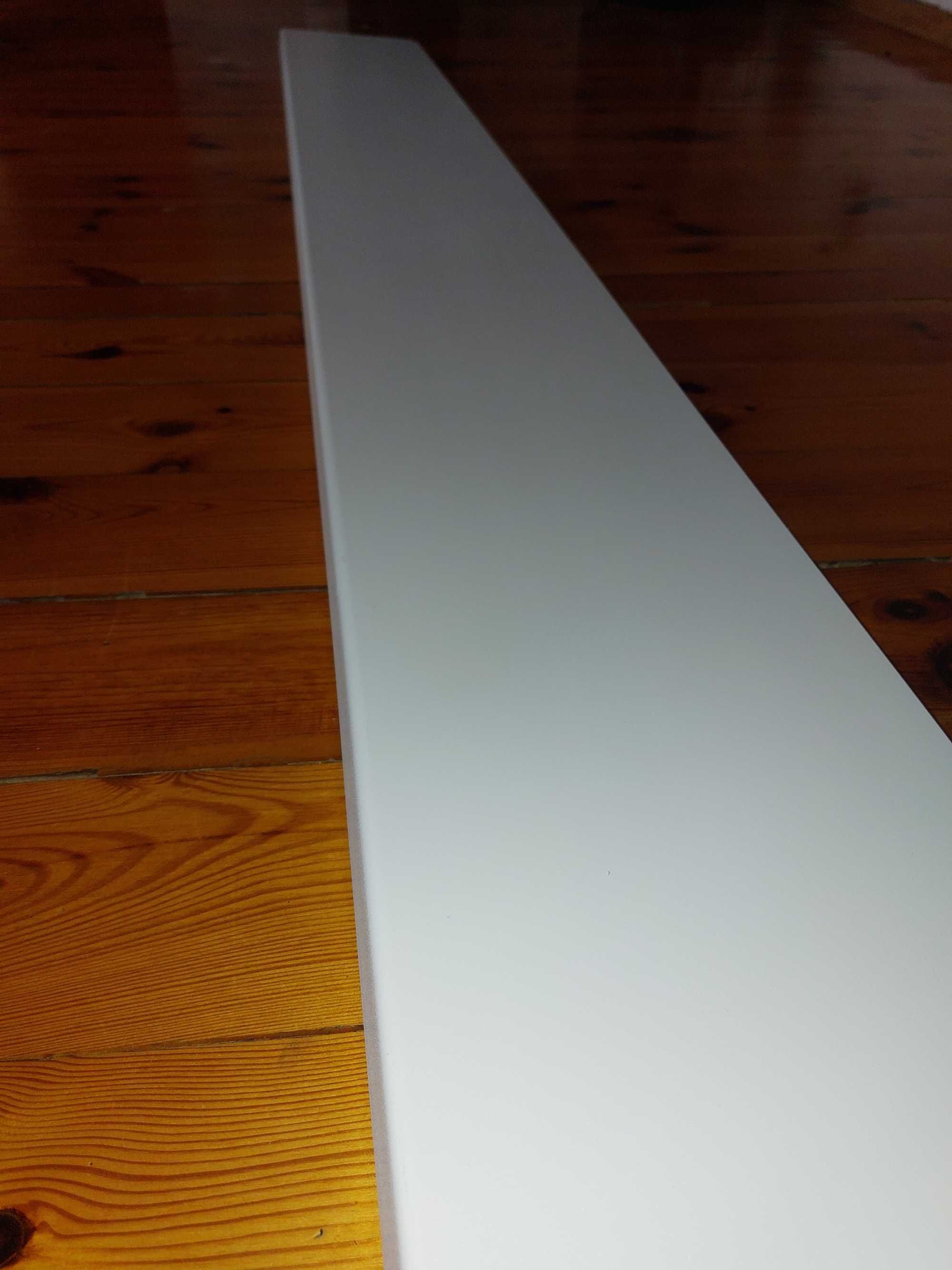 Parapet wewnętrzny plastikowy biały 210 x 25 x 2cm