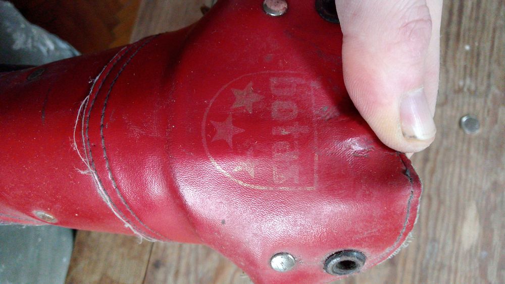 Коньки хокейні? Botas вінтаж із СССР 43 розмір