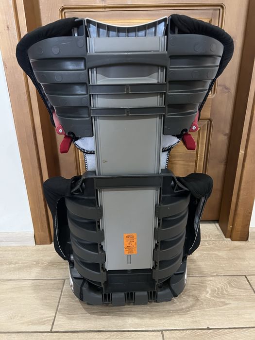 Автокрісло BRITAX-ROMER Adventure