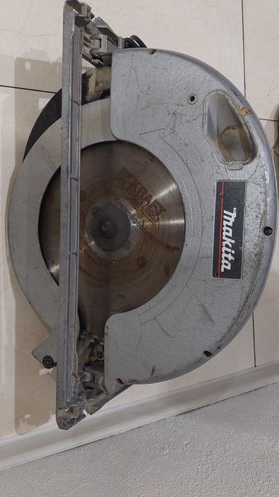 Pilarka Makita 5143R