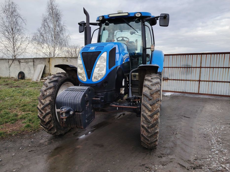 Трактор New Holland T6090