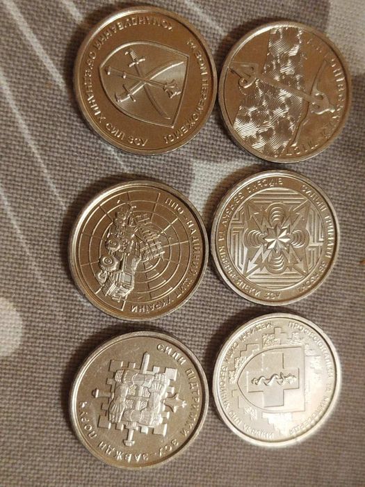 Продам монети 10 грн.