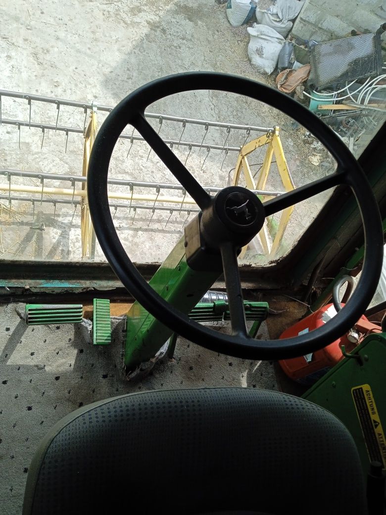 Комбайн John Deere 942