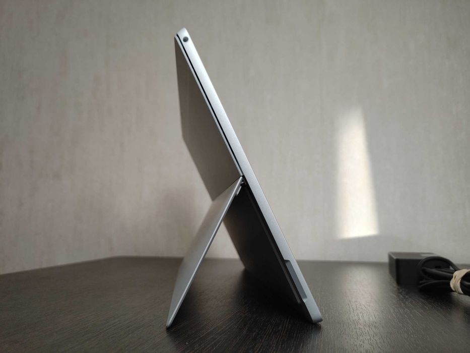 Microsoft Surface Pro 7 Plus Intel i5-1135g7 8/256gb Батарея 100%