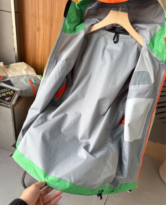 Куртка Arcteryx нова