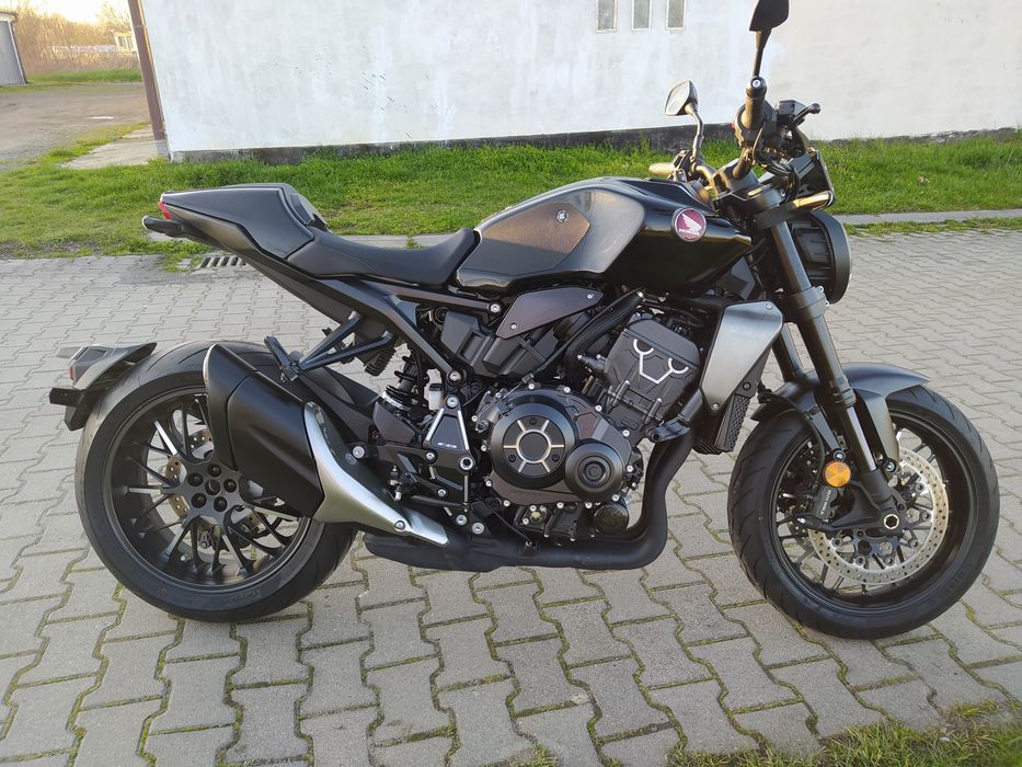 Honda cb1000r black edition