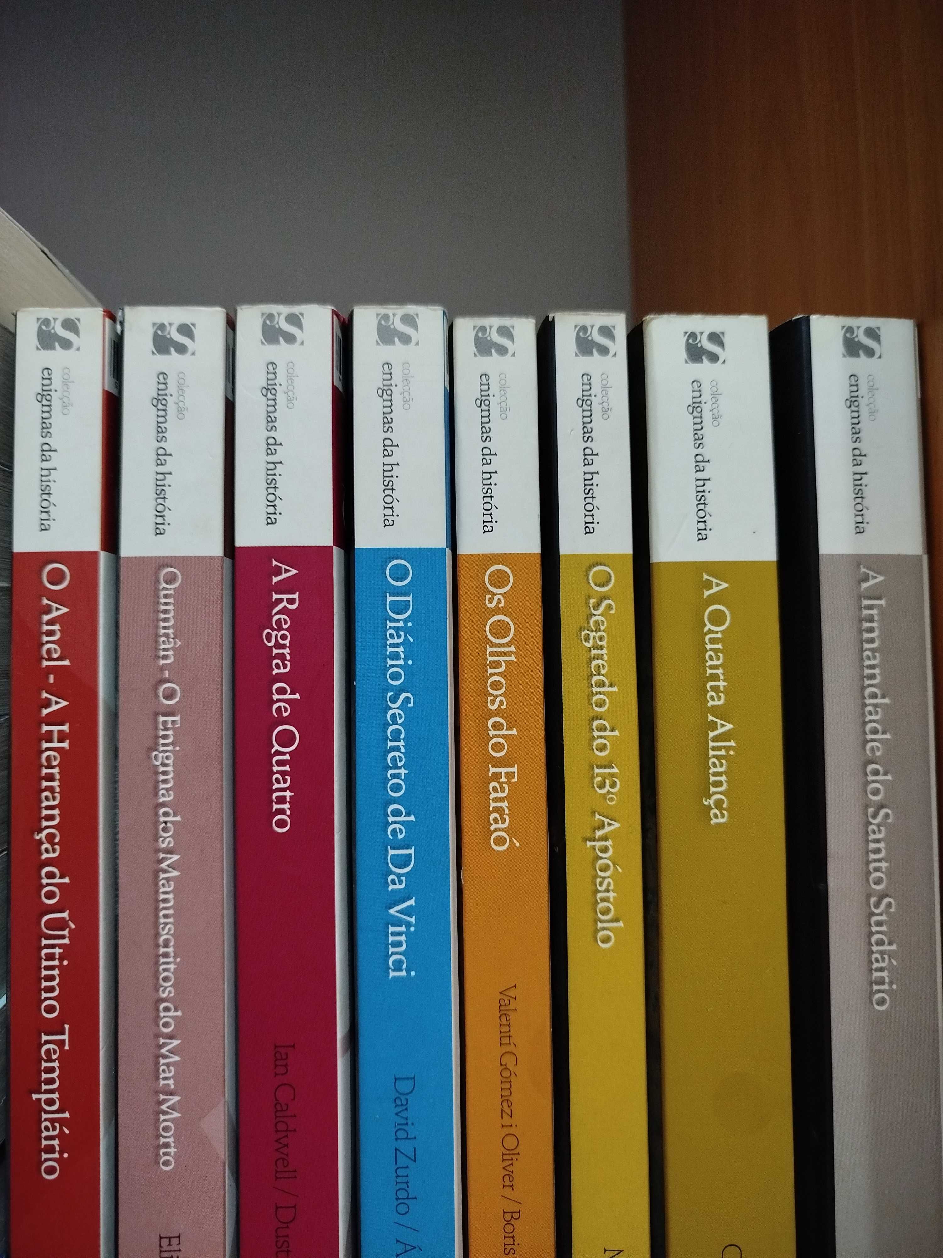 Livros, impecáveis