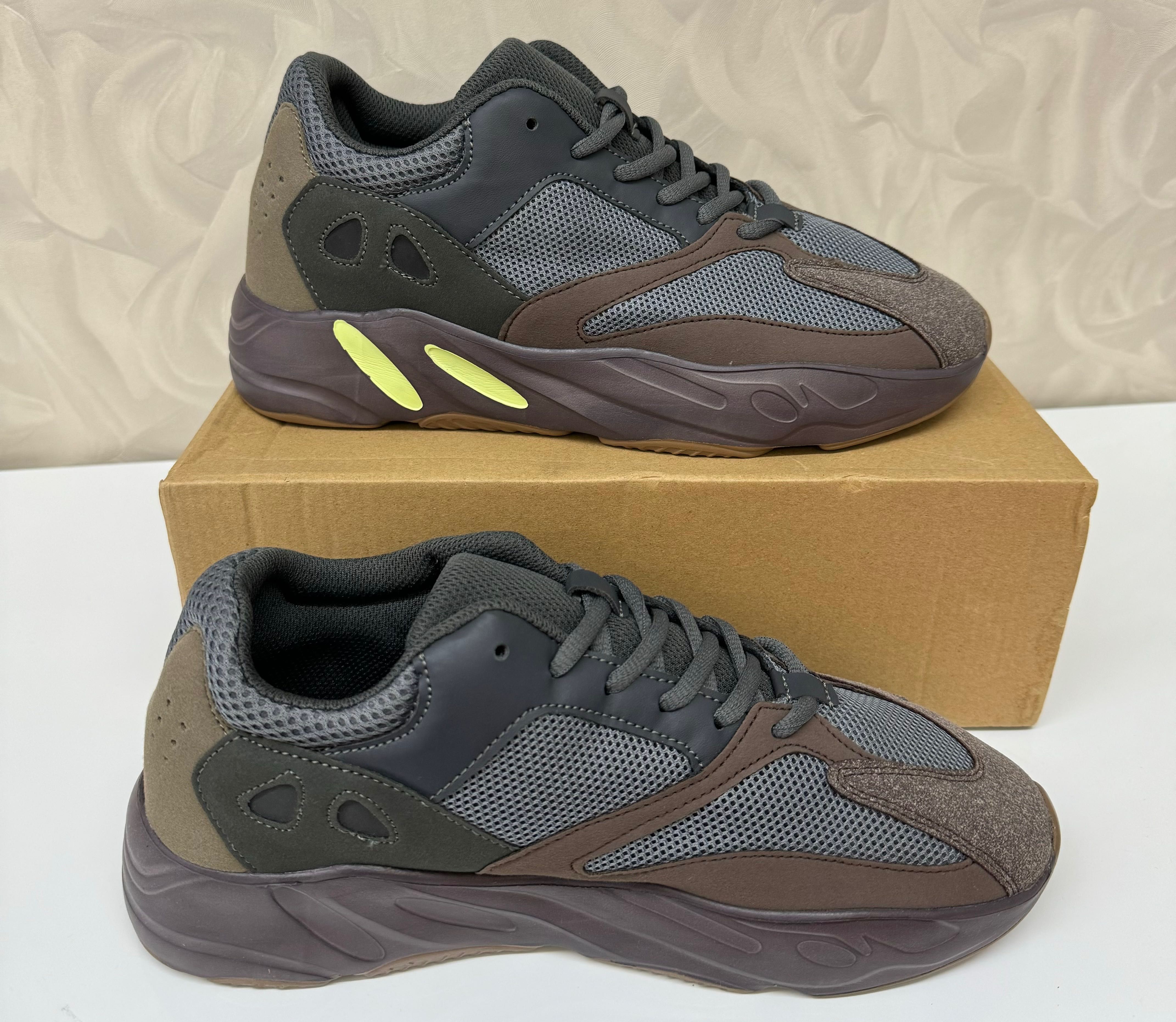 Чоловічі Adidas Yeezy Boost 700 Mauve