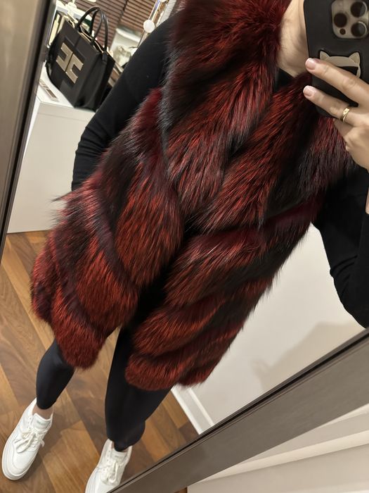 Kamizelka z futra lisa czerwono czarna