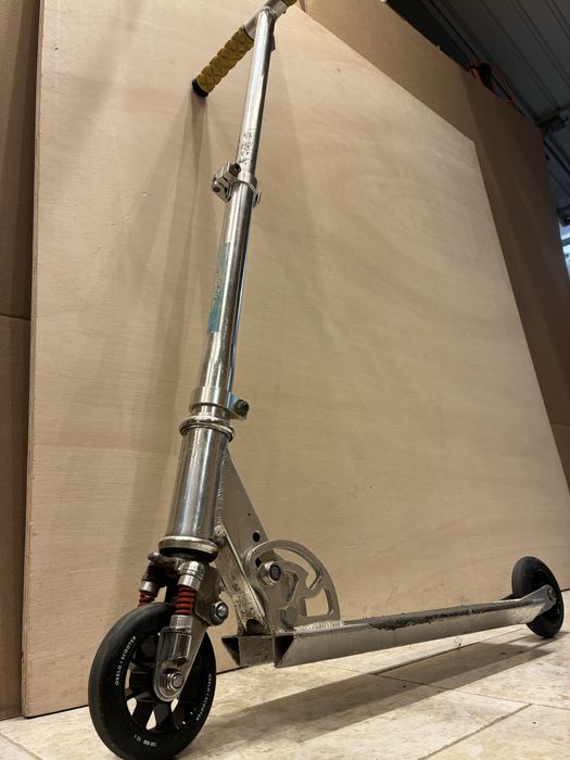 Trotinete c/Suspensão