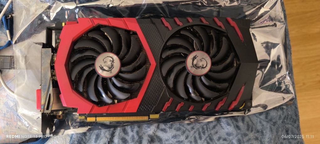 Placa gráfica msi NVIDIA geforce gtx 1070 ti