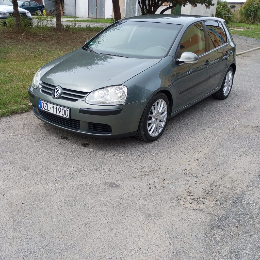 Vw Golf 5  1.9tdi 105km