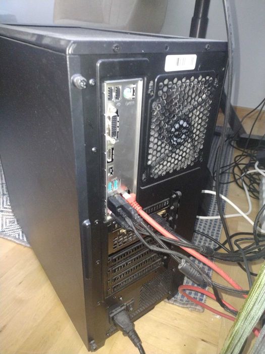 Komputer stacjonarny G4M3R 500 R5-3600/16GB/240+1TB/W10X/GTX1660(S)