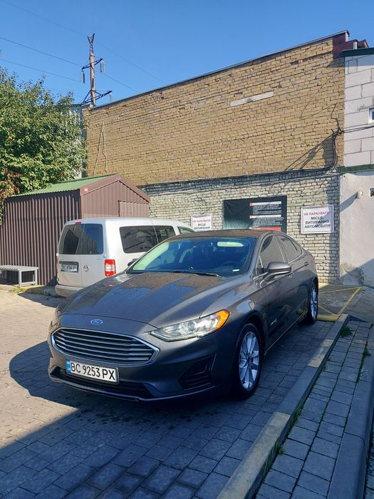 Оренда авто Форд Фьюжн