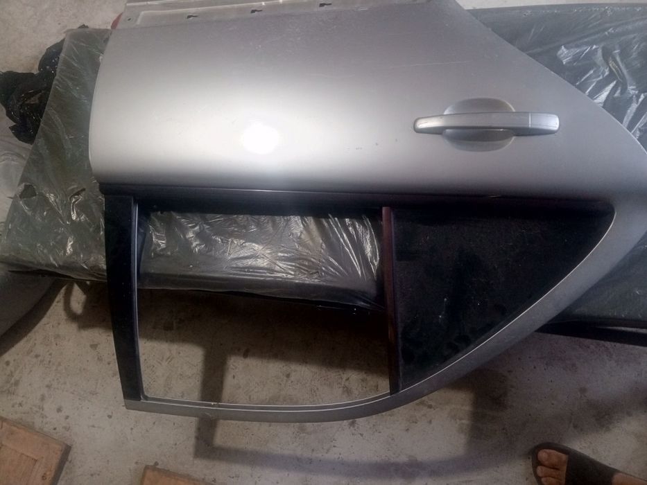 Продам двері на Мерседес w210 задні праві