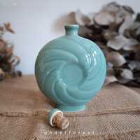Dekoracyjne naczynie na herbatę ceramiczny sygnowany wazon