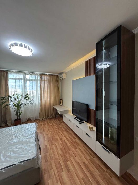 Здам красиву затишну квартиру з новими меблями технікою в новому домі