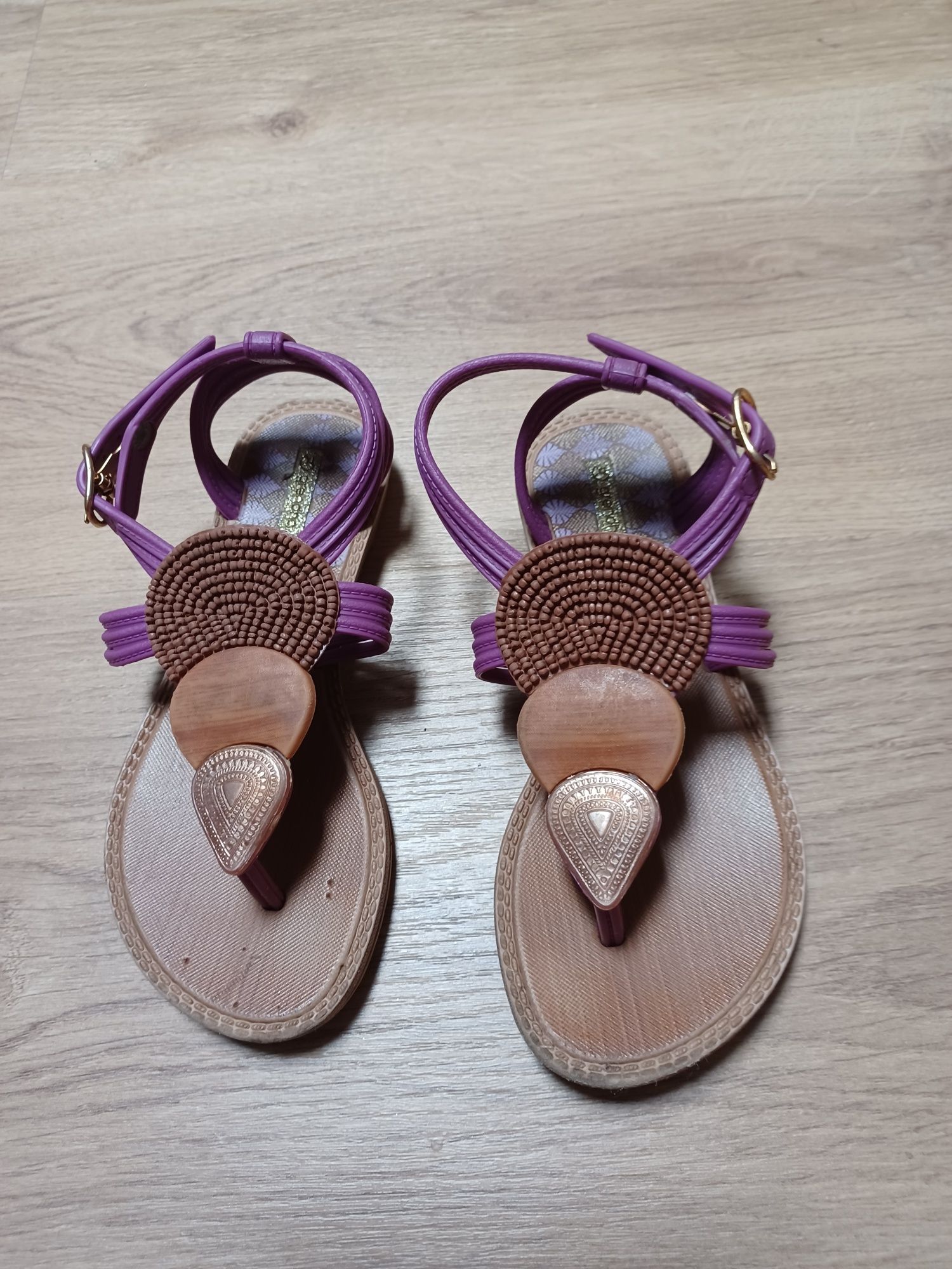 Diverso calçado menina - Ipanema,  adidas, Igor,  biomecanics, primark