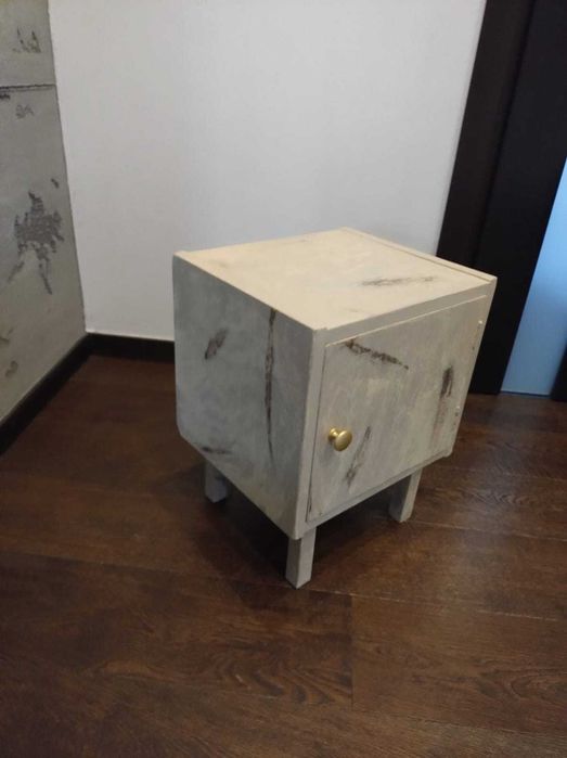 Zestaw komoda z szufladami i dwie szafki nocne PRL/po renowacji