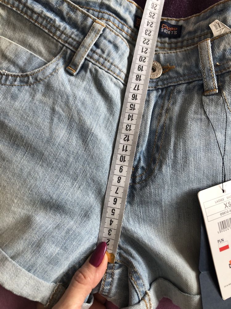 Nowe szorty dżinsowe Cropp rozmiar XS