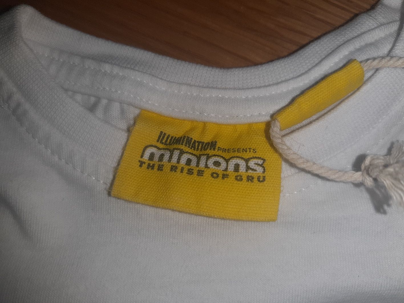 Nowy t-shirt dziecięcy z Minionkami