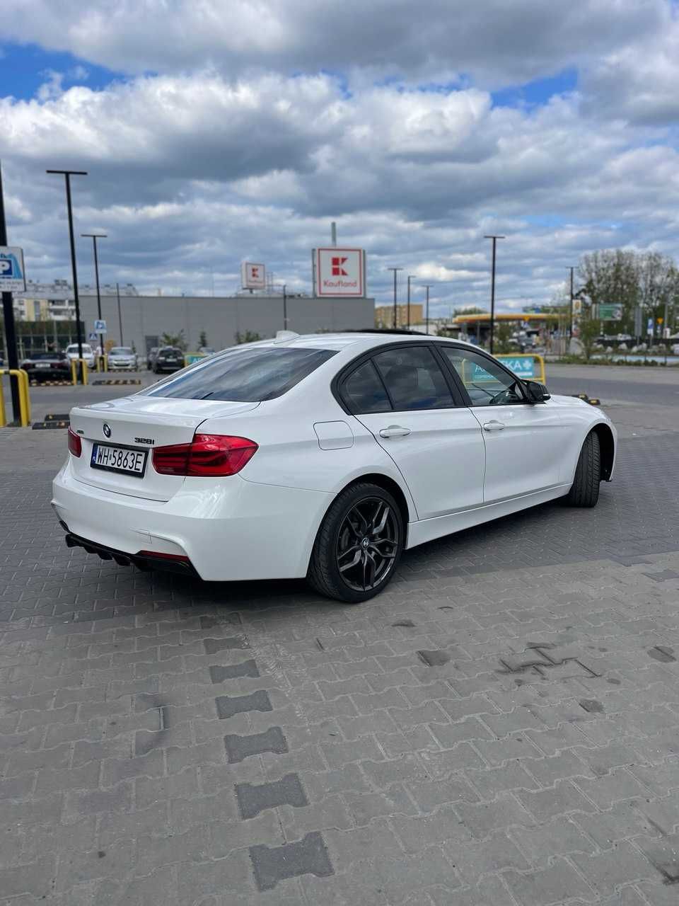 W sprzedaży BMW 3 +VAT 23%