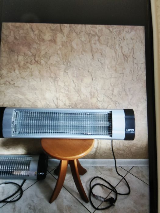 Два електрообігрівачі інфрачервоні