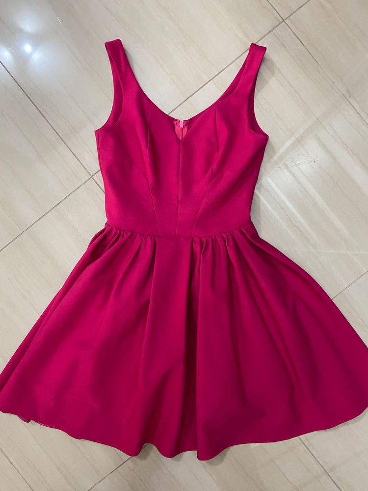 Elegancka różowa sukienka idealna na wesele - A. Rudzka - rozmiar 34
