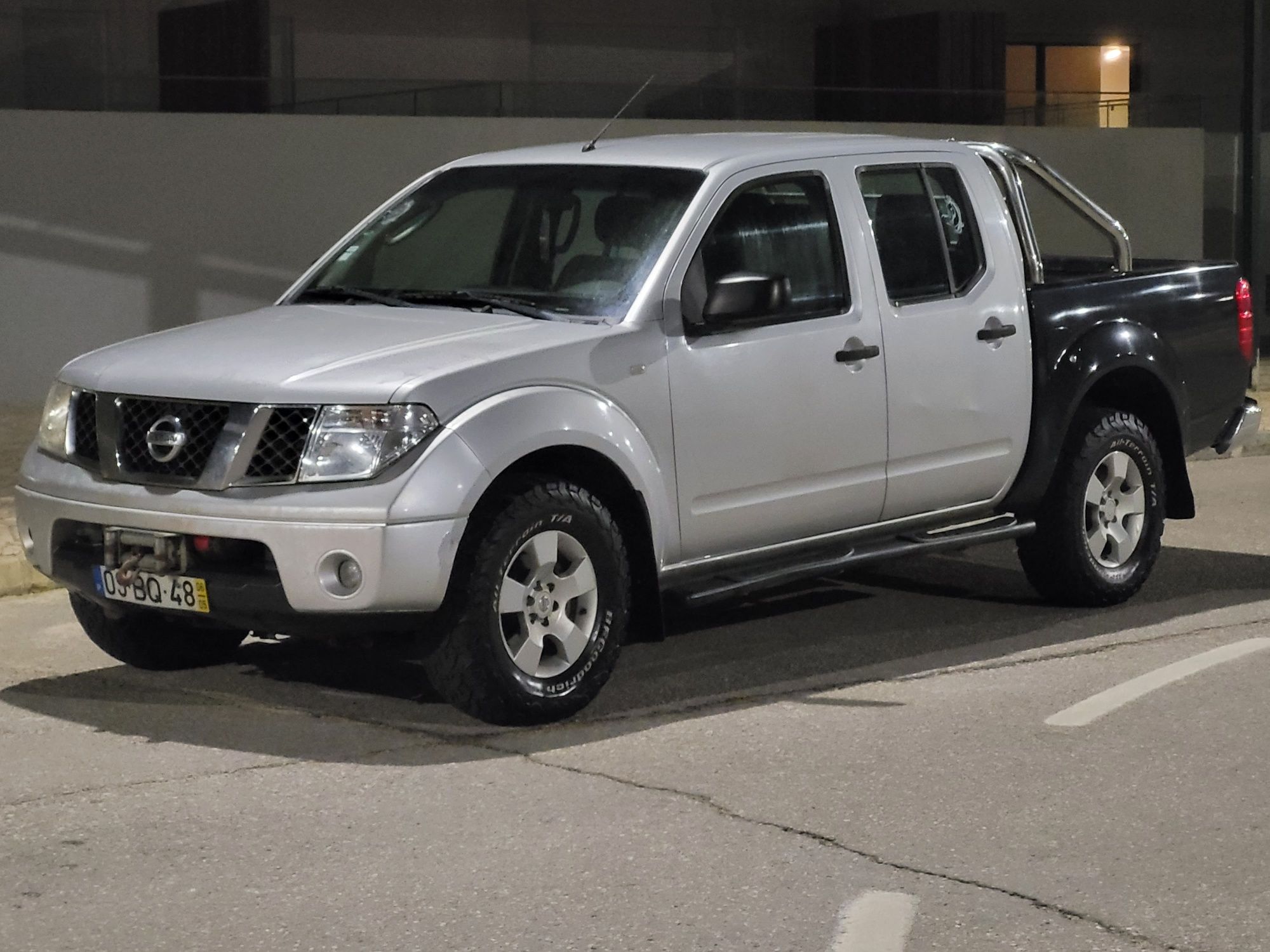 Nissan Navara viatura impecvel de mecnica interiores impecvel