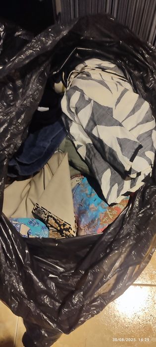 Roupa de Senhora,  usada diversa