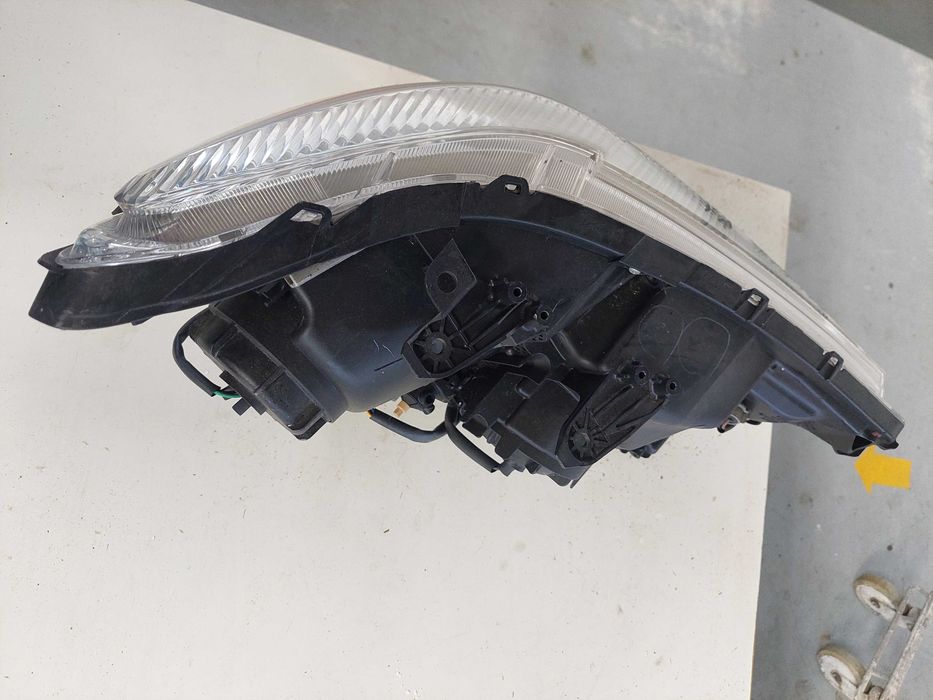 farol esquerdo Mitsubishi asx