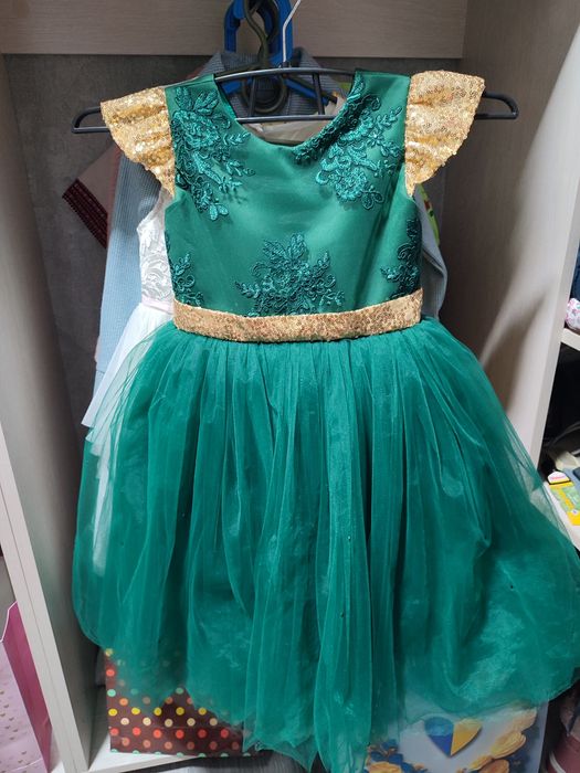 Святкові сукні для дівчинки