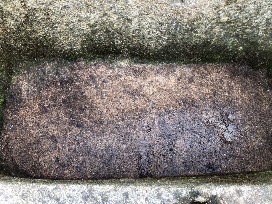 Pias antigas em pedra em excelente estado.