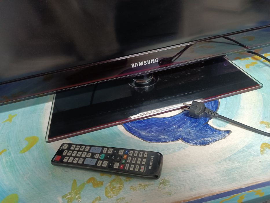TV Samsung LCD 40"