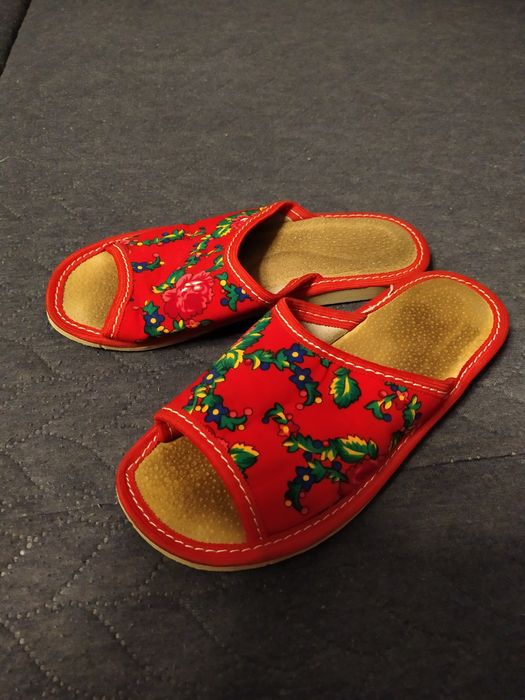 Kapcie dziewczęce góralskie 32